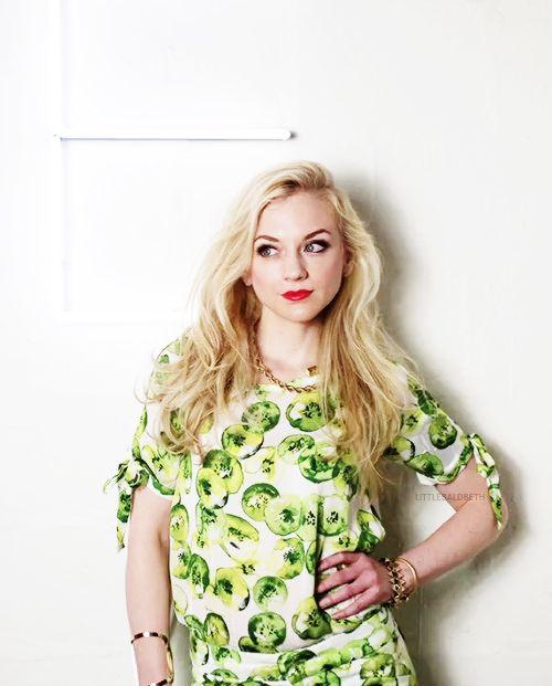 55+ Hot Pictures Of Emily Kinney Which Will Make You Sweat All Over | Best Of Comic Books