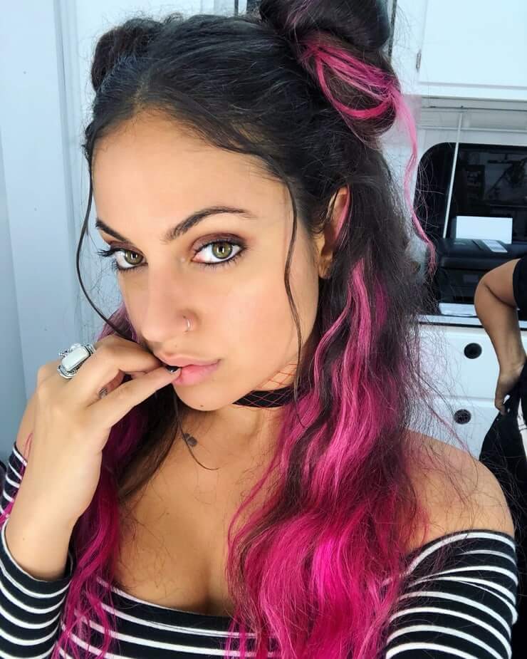 55+ Hot Pictures Of Inanna Sarkis Which Will Make You Go Head Over Heels | Best Of Comic Books