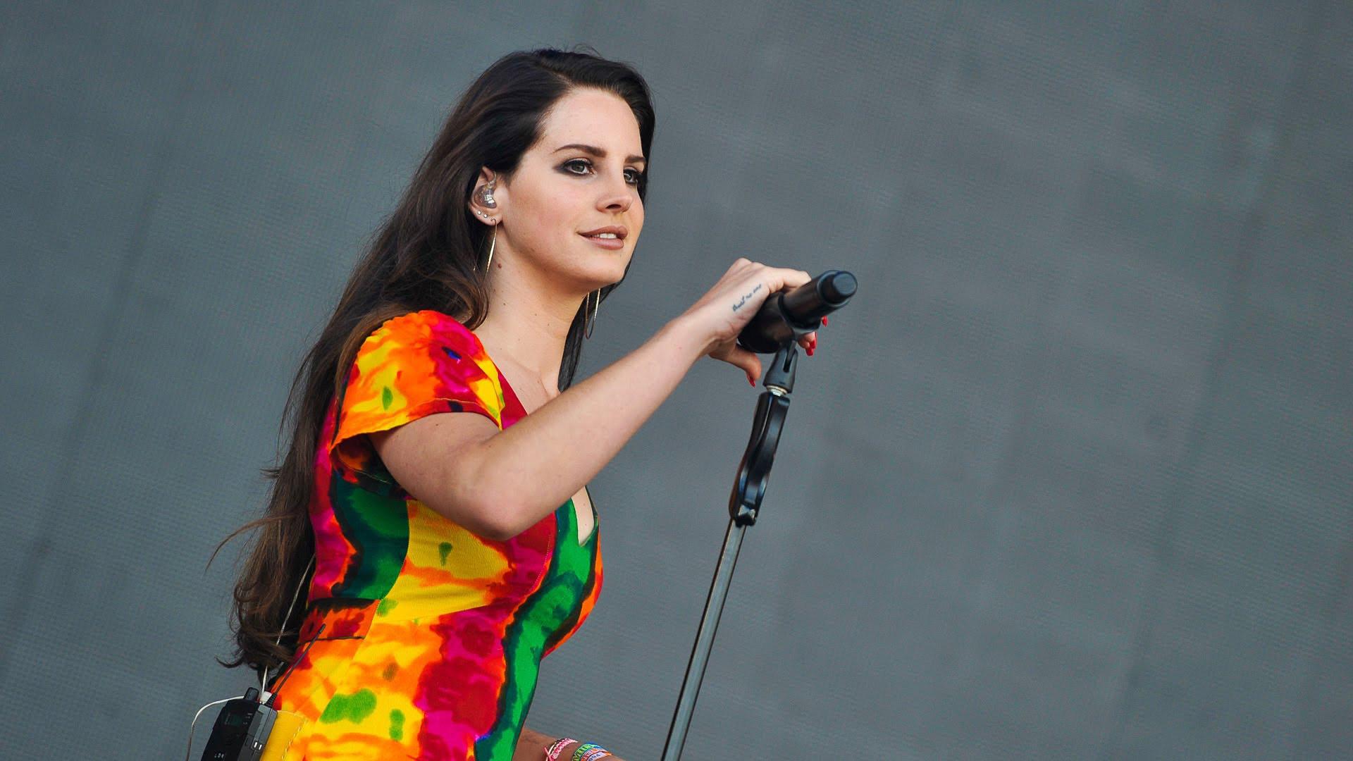 55+ Hot Pictures Of Lana Del Rey Are Heaven On Earth | Best Of Comic Books