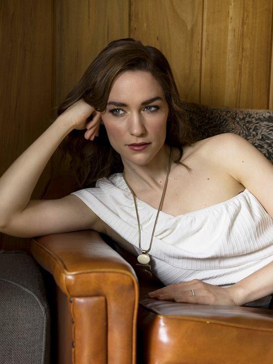 55+ Hot Pictures Of Melanie Scrofano Are Amazingly Beautiful | Best Of Comic Books
