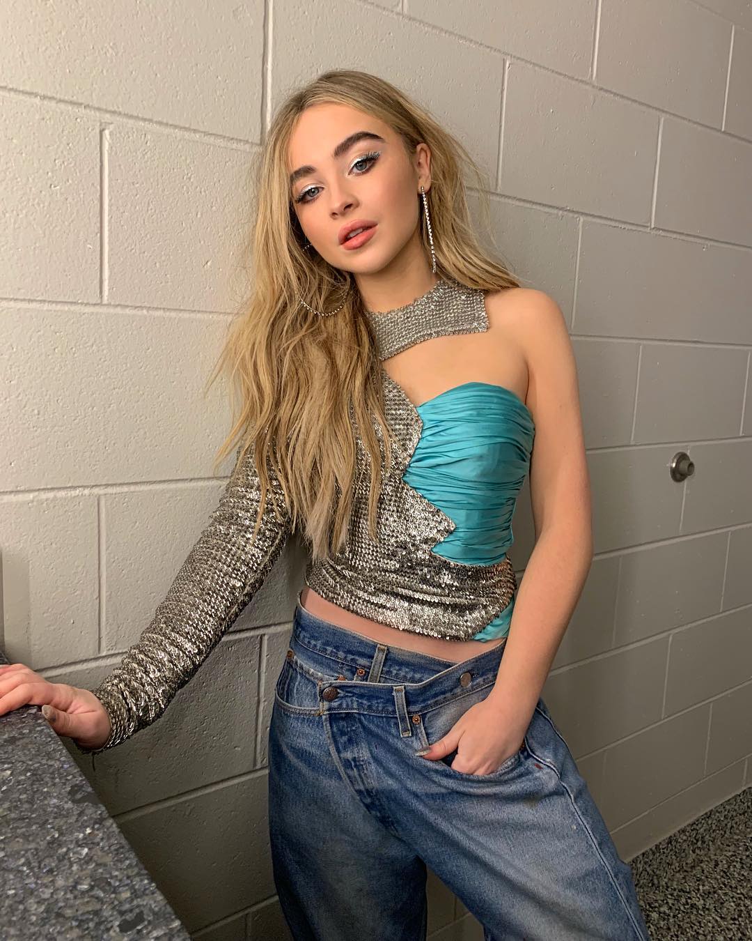 55+ Hot Pictures Of Sabrina Carpenter Which Will Bring A Smile To You | Best Of Comic Books
