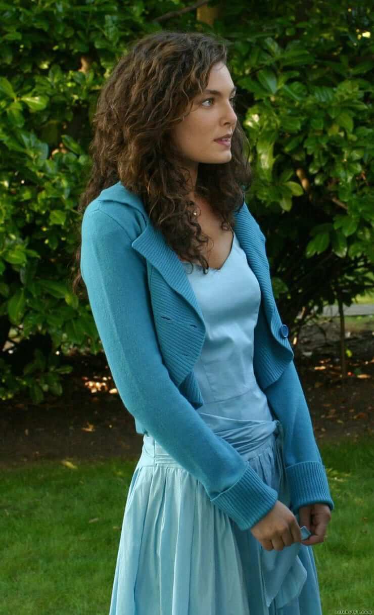 55+ Hottest Alexa Davalos Big Boobs Pictures That Are Basically Flawless | Best Of Comic Books