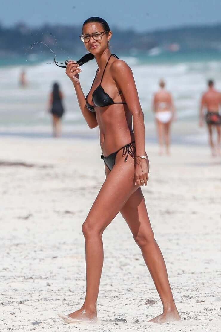 56 Nude Pictures Of Lais Ribeiro Which Will Leave You To Awe In Astonishment