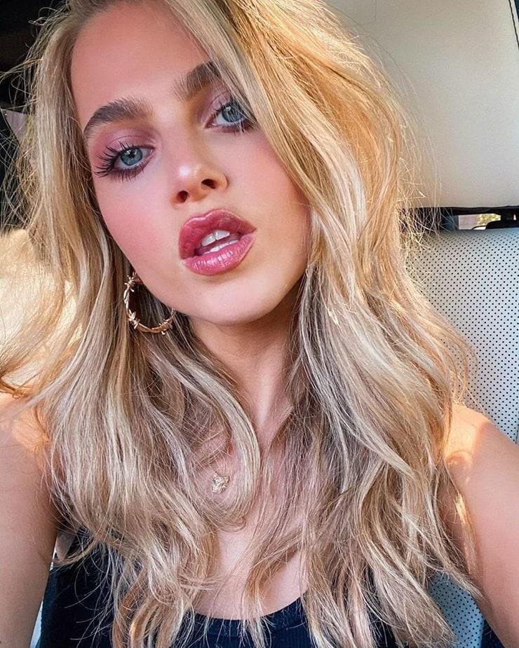 60+ Hot Pictures Anne Winters – 13 Reasons Why Actress | Best Of Comic Books