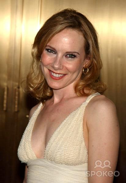 60+ Hot Pictures Of Amy Ryan Will Drive You Madly In Love For Her | Best Of Comic Books