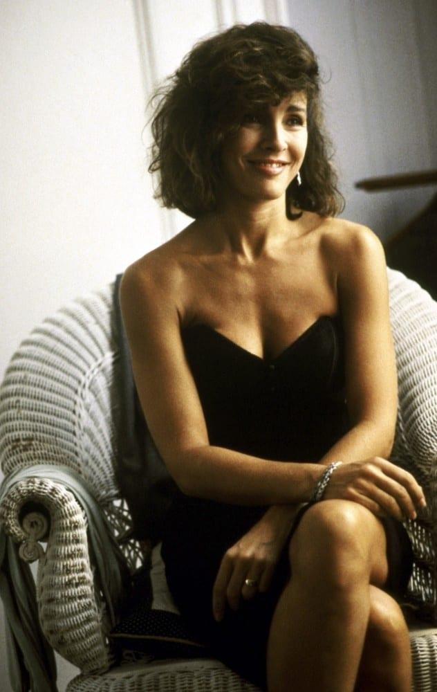 60+ Hot Pictures Of Anne Archer Which Will Make You Drool For Her | Best Of Comic Books