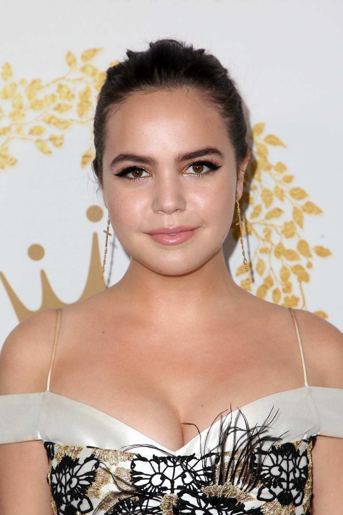 60+ Hot Pictures Of Bailee Madison Which Are Just Too Hot To Handle | Best Of Comic Books