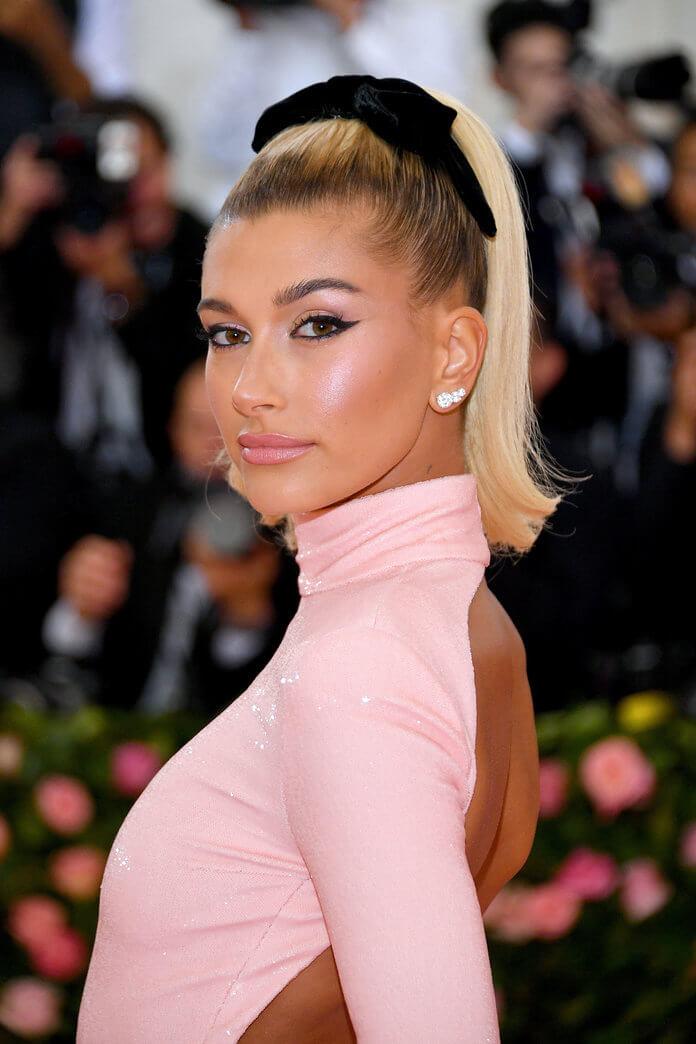 60+ Hot Pictures Of Hailey Bieber Which Are Absolutely Mouth-Watering | Best Of Comic Books