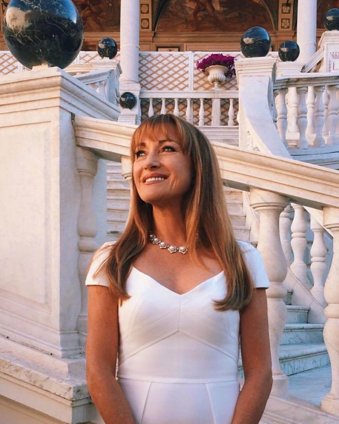 60+ Hot Pictures Of Jane Seymour Which Will Get You Addicted To Her Sexy Body | Best Of Comic Books
