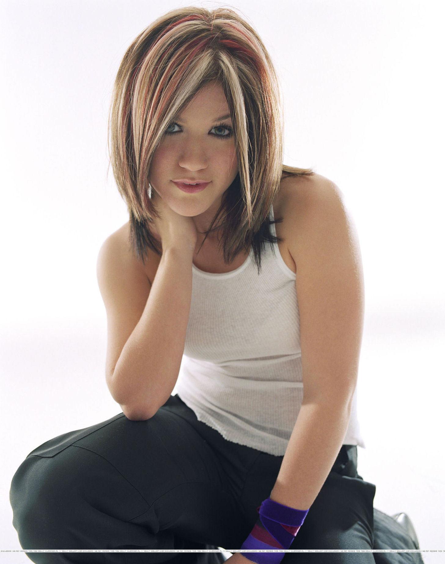 60+ Hot Pictures Of Kelly Clarkson Which Will Hypnotise You With Her Exquisite Body | Best Of Comic Books