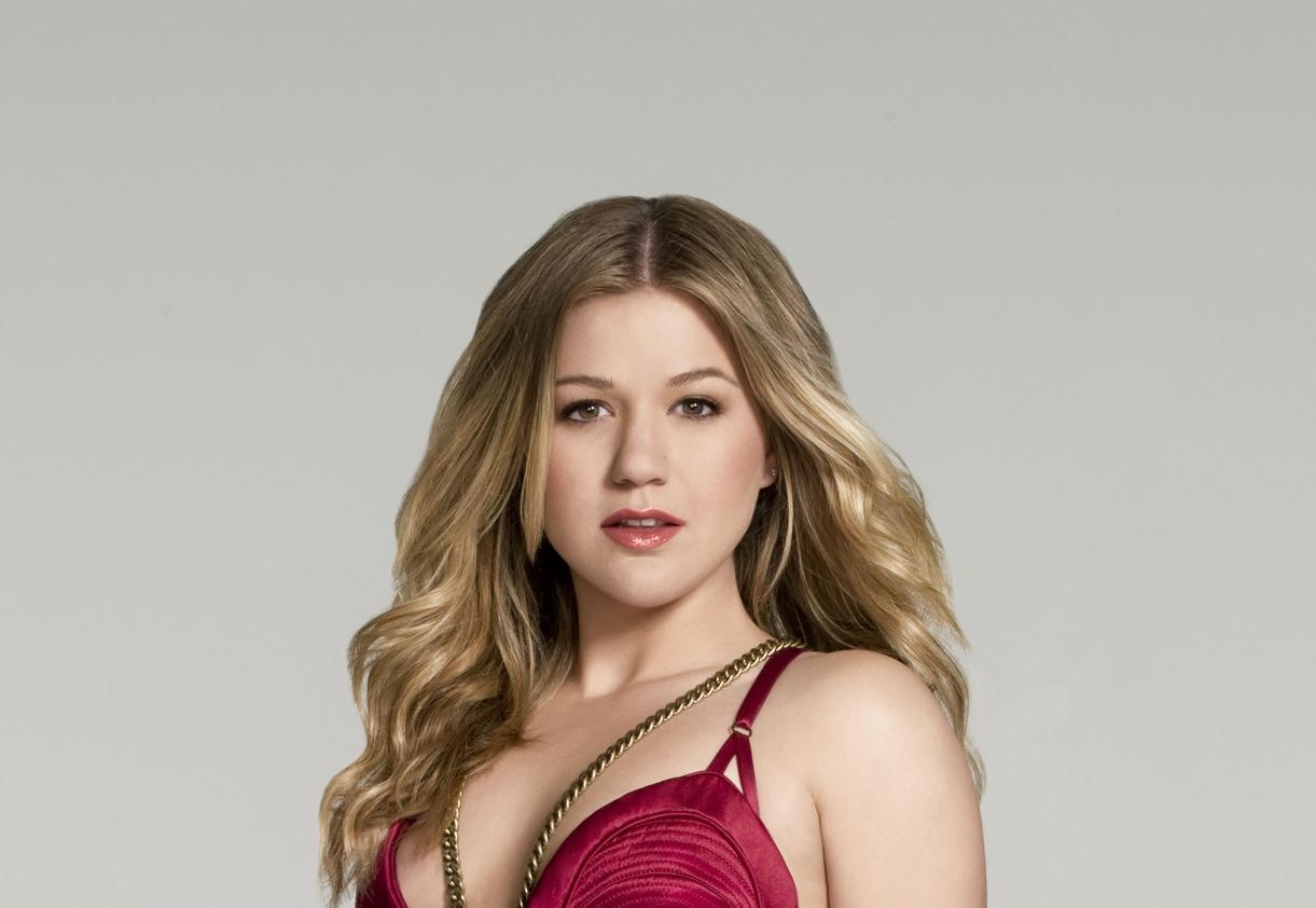 60+ Hot Pictures Of Kelly Clarkson Which Will Hypnotise You With Her Exquisite Body | Best Of Comic Books