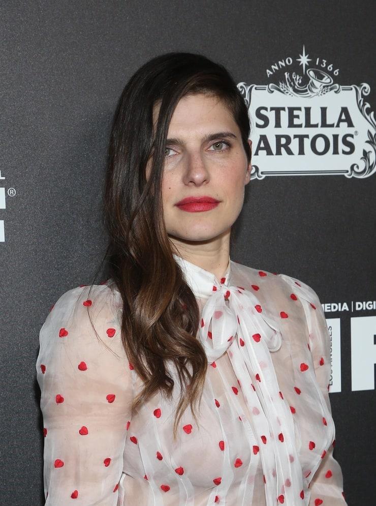 60+ Hot Pictures Of Lake Bell Are Just Heavenly To Watch | Best Of Comic Books