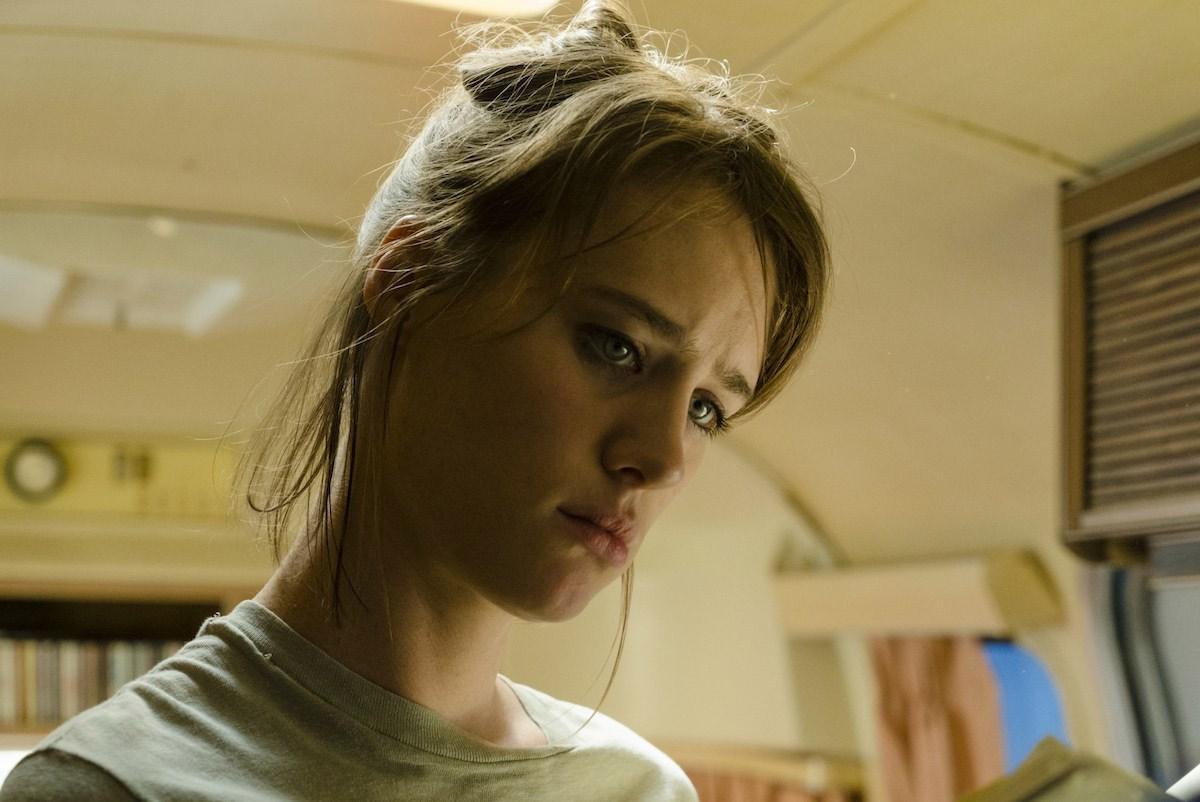 60+ Hot Pictures Of Mackenzie Davis – New Terminator Movie Actress | Best Of Comic Books