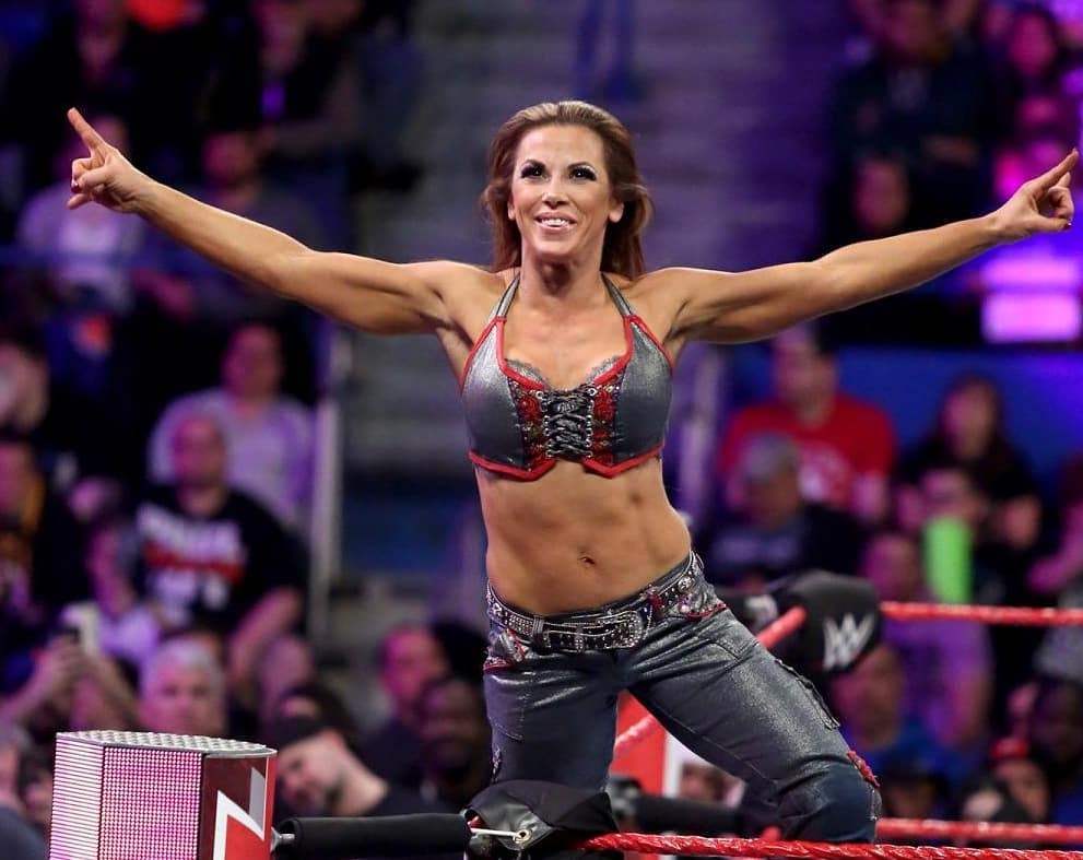 60+ Hot Pictures Of Mickie James Expose Her Sexy Hour-glass Figure | Best Of Comic Books