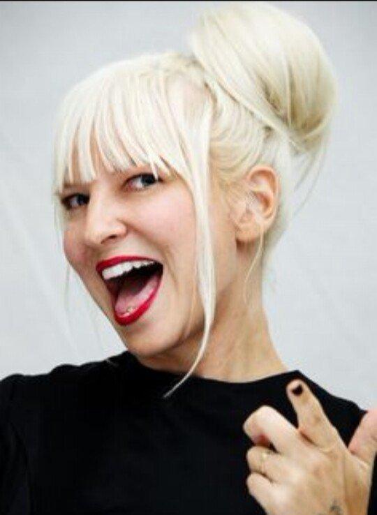 60+ Hot Pictures Of Sia Furler Will Make You Her Biggest Fan | Best Of Comic Books