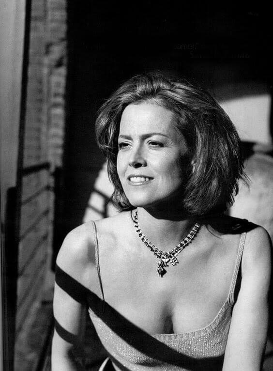 60+ Hot Pictures Of Sigourney Weaver Which Are A Work Of Art | Best Of Comic Books