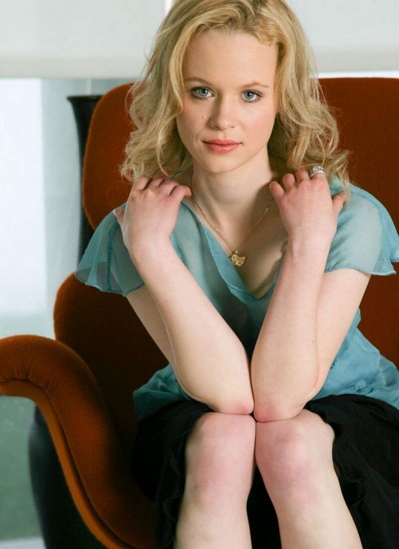 60+ Hot Pictures Of Thora Birch Are Just Too Damn Sexy | Best Of Comic Books