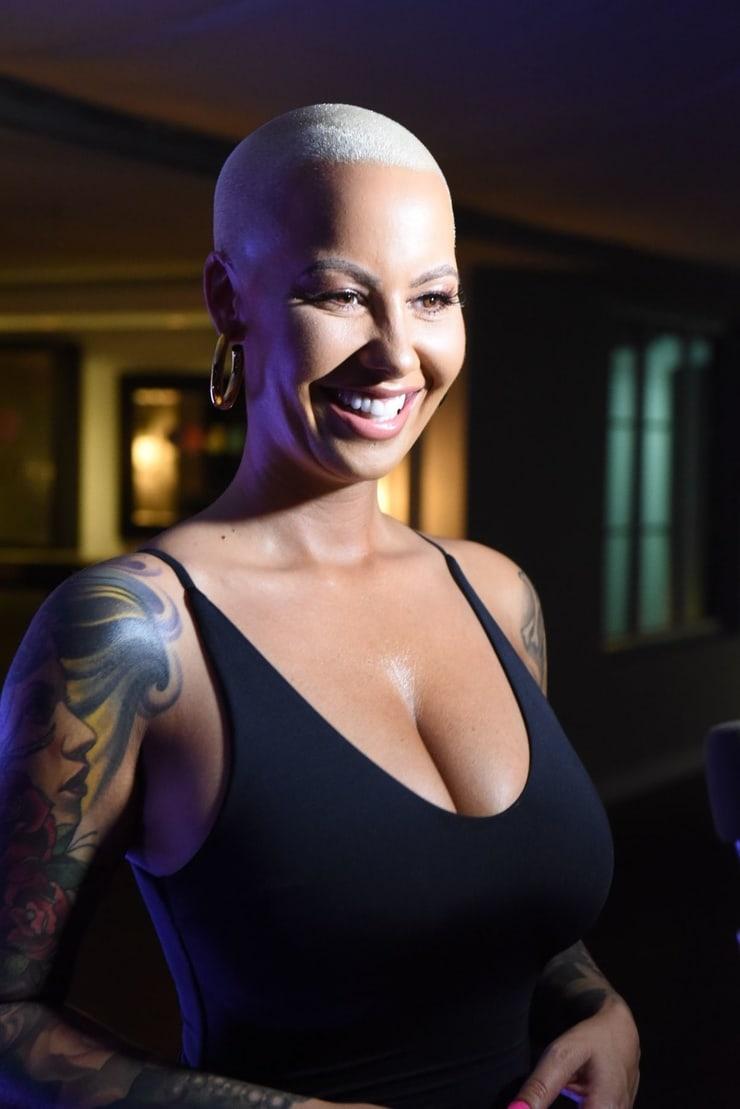 60+ Sexy Amber Rose Boobs Pictures Which Prove She Is The Sexiest Woman On The Planet | Best Of Comic Books