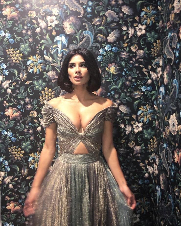 60+ Sexy Diane Guerrero Boobs Pictures Will Bring A Big Smile On Your Face | Best Of Comic Books