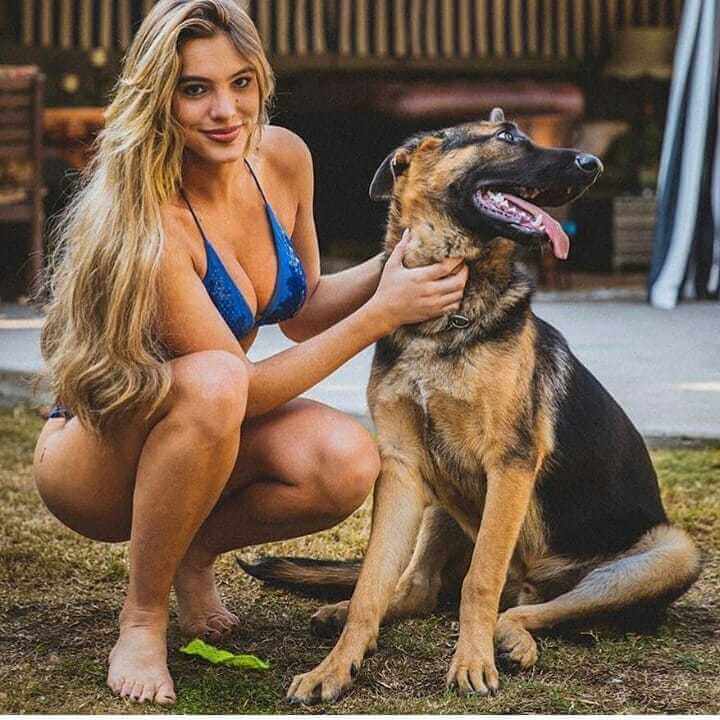 Sex girl with her dog in Caracas
