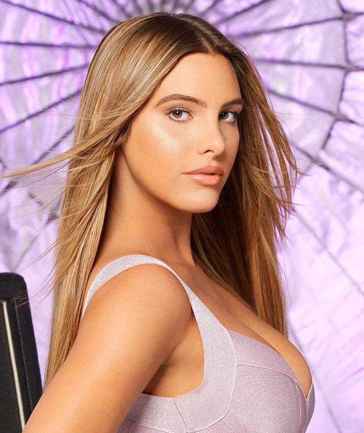 60+ Sexy Lele Pons Boobs Pictures Will Make You Forget Your Girlfriend | Best Of Comic Books
