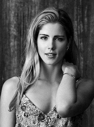 61 Hottest Emily Bett Rickards Cute Ass Pictures Are Here To Rock Your World | Best Of Comic Books