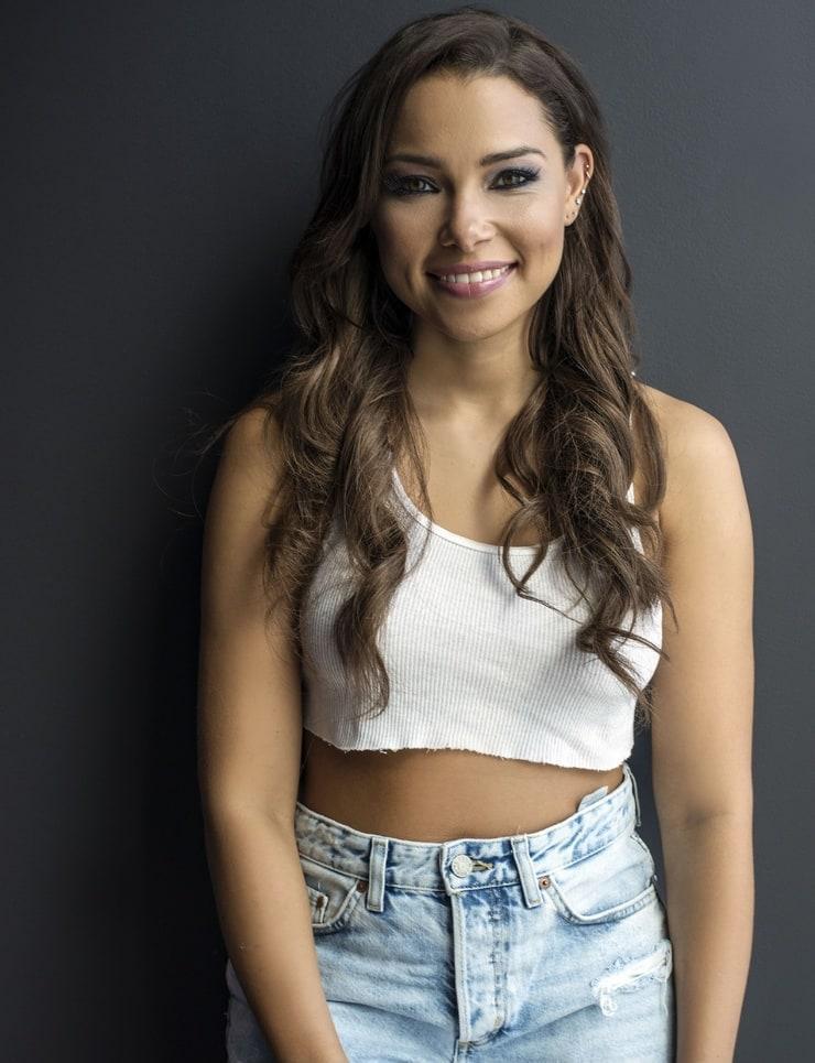 61 Hottest Jessica Parker Kennedy Big Butt Pictures Are Incredibly Sexy | Best Of Comic Books