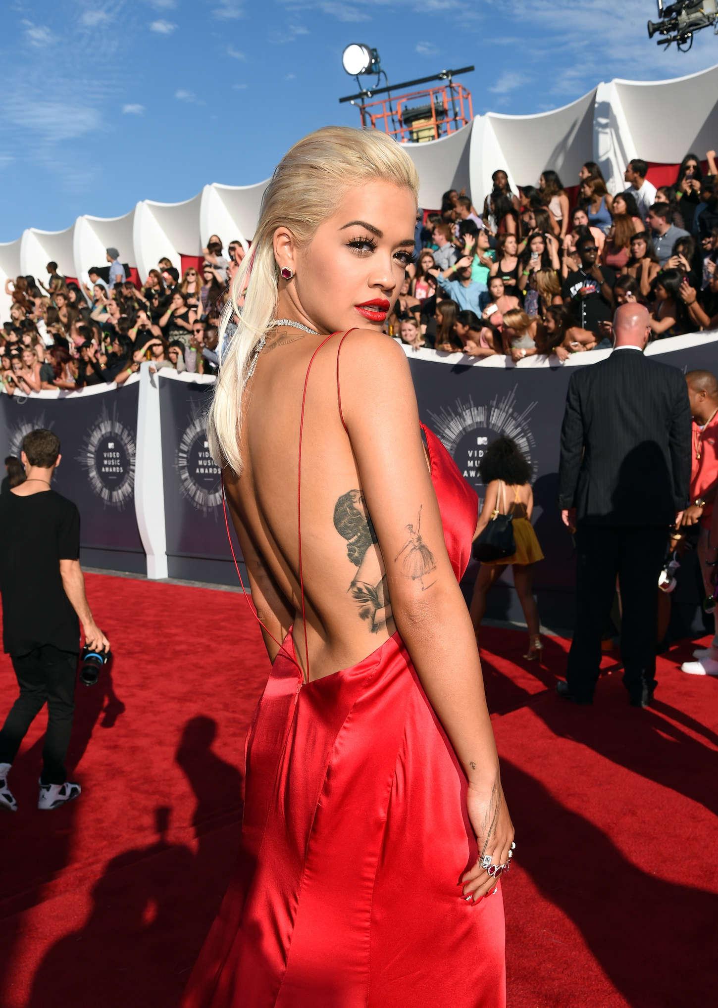 61 Hottest Rita Ora Big Ass Pictures Which Expose Her Perfect Butt To The World | Best Of Comic Books