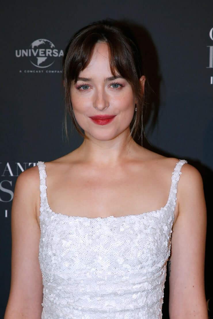 61 Sexy Dakota Johnson Boobs Pictures Will Get You Hot Under Your Collars | Best Of Comic Books