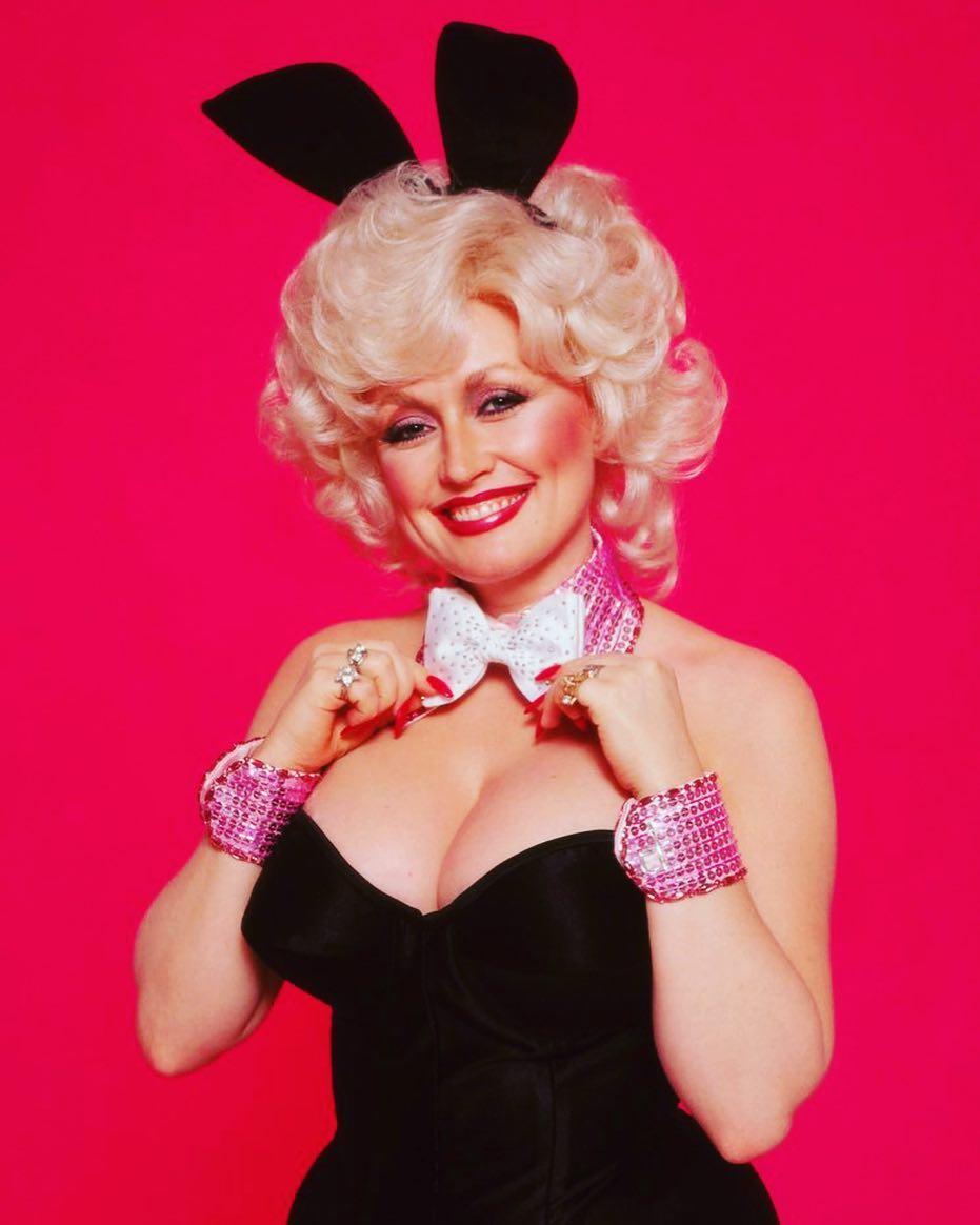 61 Sexy Dolly Parton Boobs Pictures Which Will Make You Fall In Love With H...