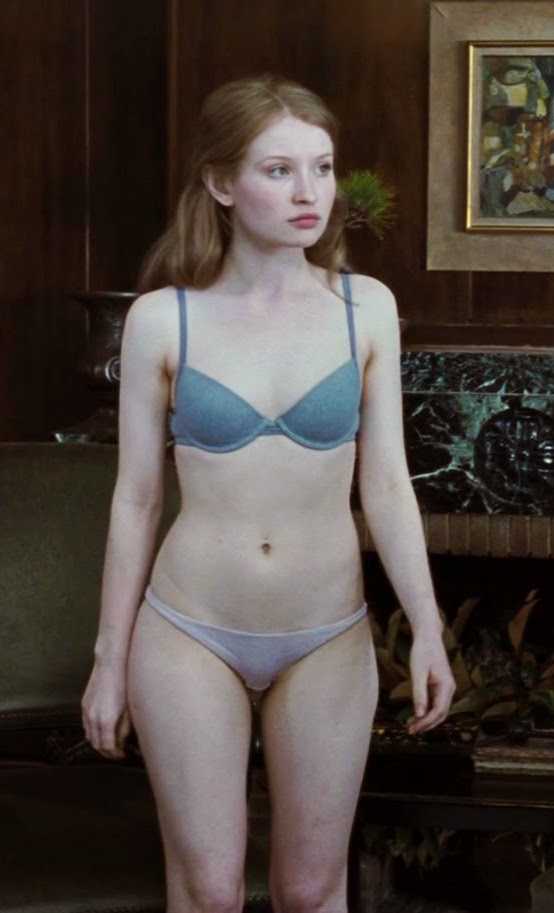 61 Sexy Emily Browning Boobs Pictures Will Keep You Up At Nights | Best Of Comic Books
