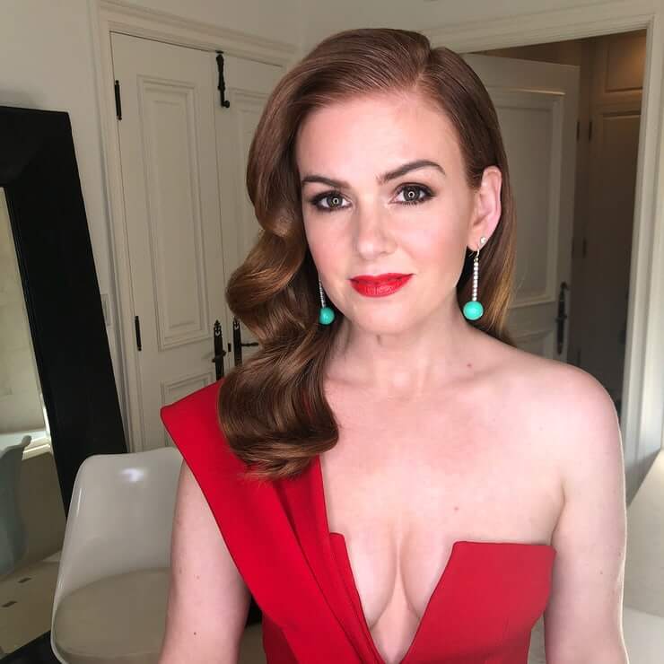 61 Sexy Isla Fisher Boobs Pictures Will Make Your Hands Want Her | Best Of Comic Books