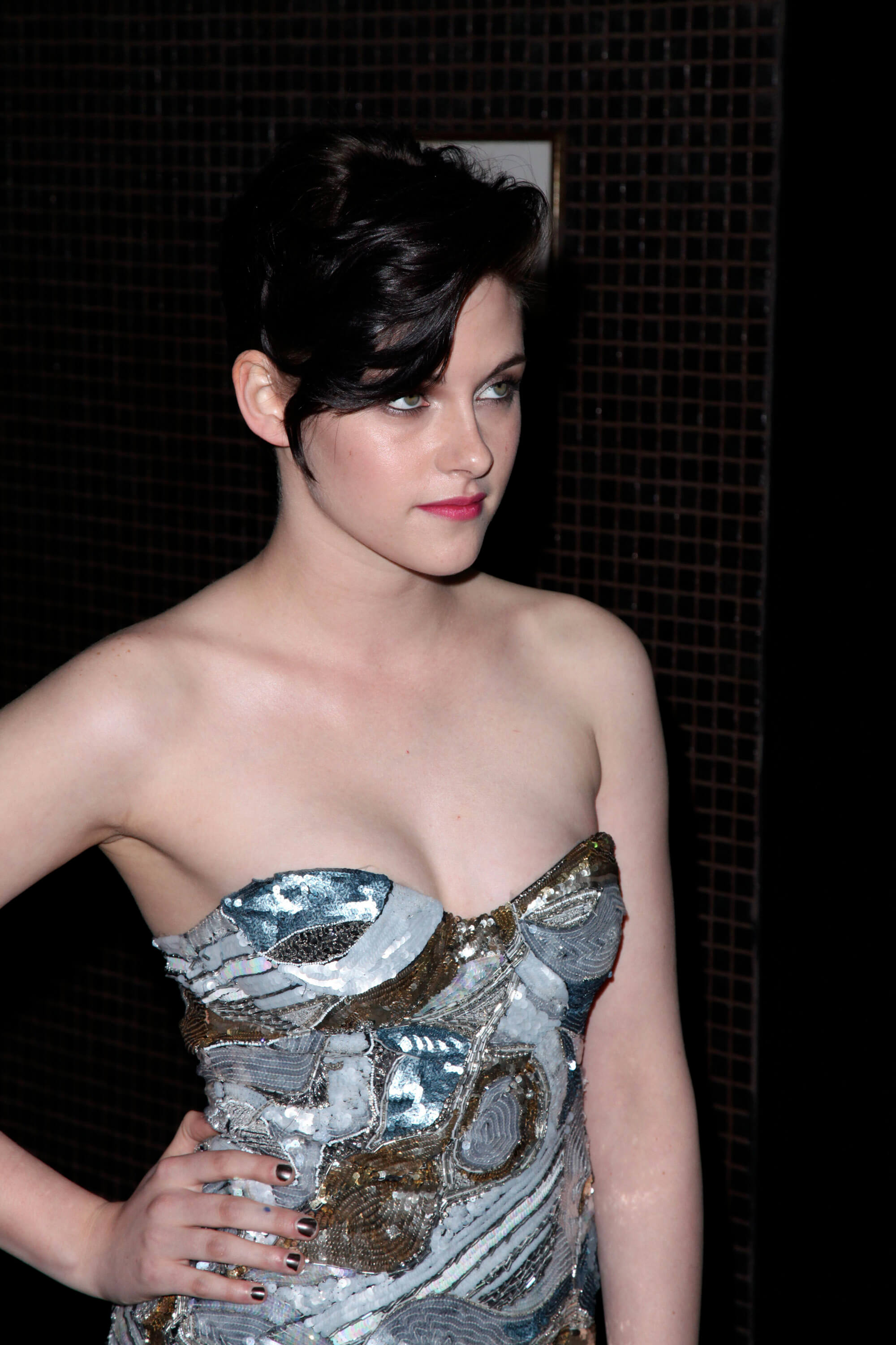 61 Sexy Kristen Stewart Boobs Pictures Will Bring A Big Smile On Your Face | Best Of Comic Books