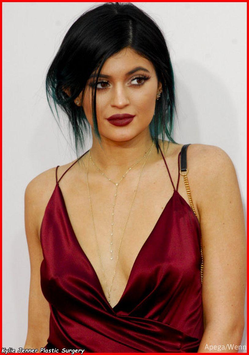 61 Sexy Kylie Jenner Boobs Pictures Are Going To Cheer You Up | Best Of Comic Books
