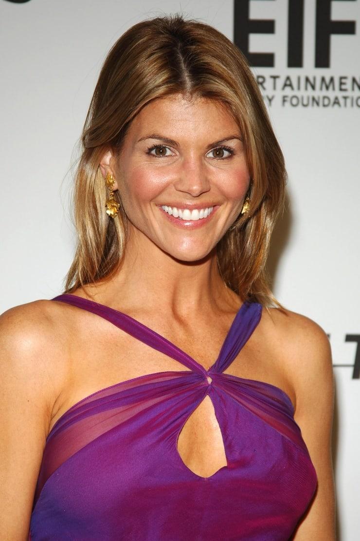 61 Sexy Lori Loughlin Boobs Pictures Are So Damn Sexy That We Don’t Deserve Her | Best Of Comic Books