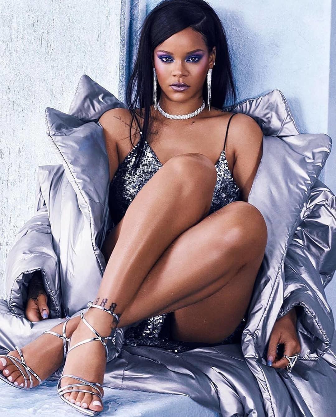 Rihannas Sexy Boobs