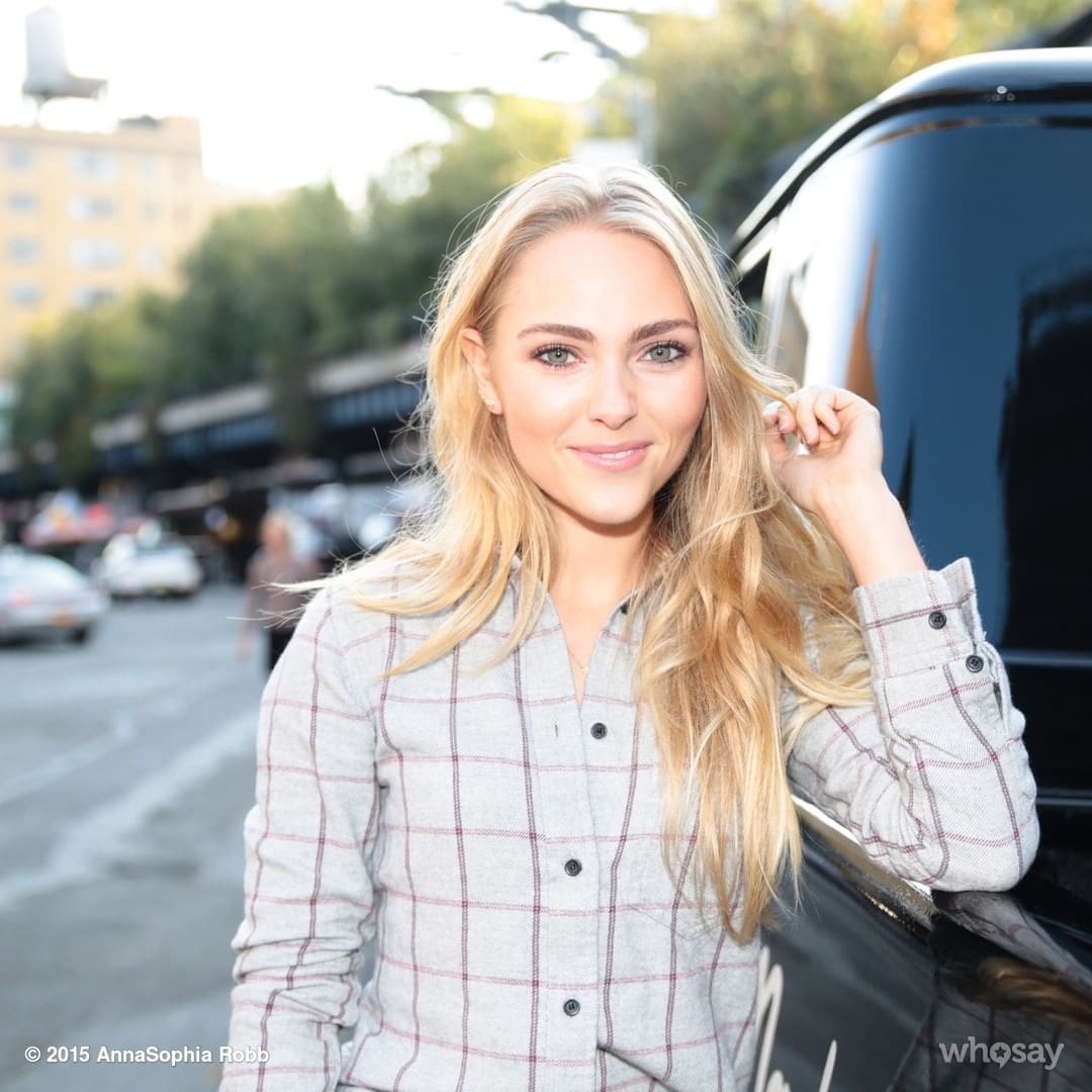 65+ Hot And Sexy Pictures of AnnaSophia Robb Are Too Damn Delicious | Best Of Comic Books