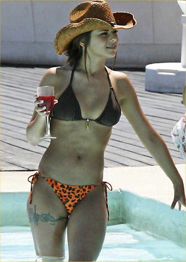 65+ Hot And Sexy Pictures Of Cheryl Cole Expose Her Curvy Bikini Body | Best Of Comic Books
