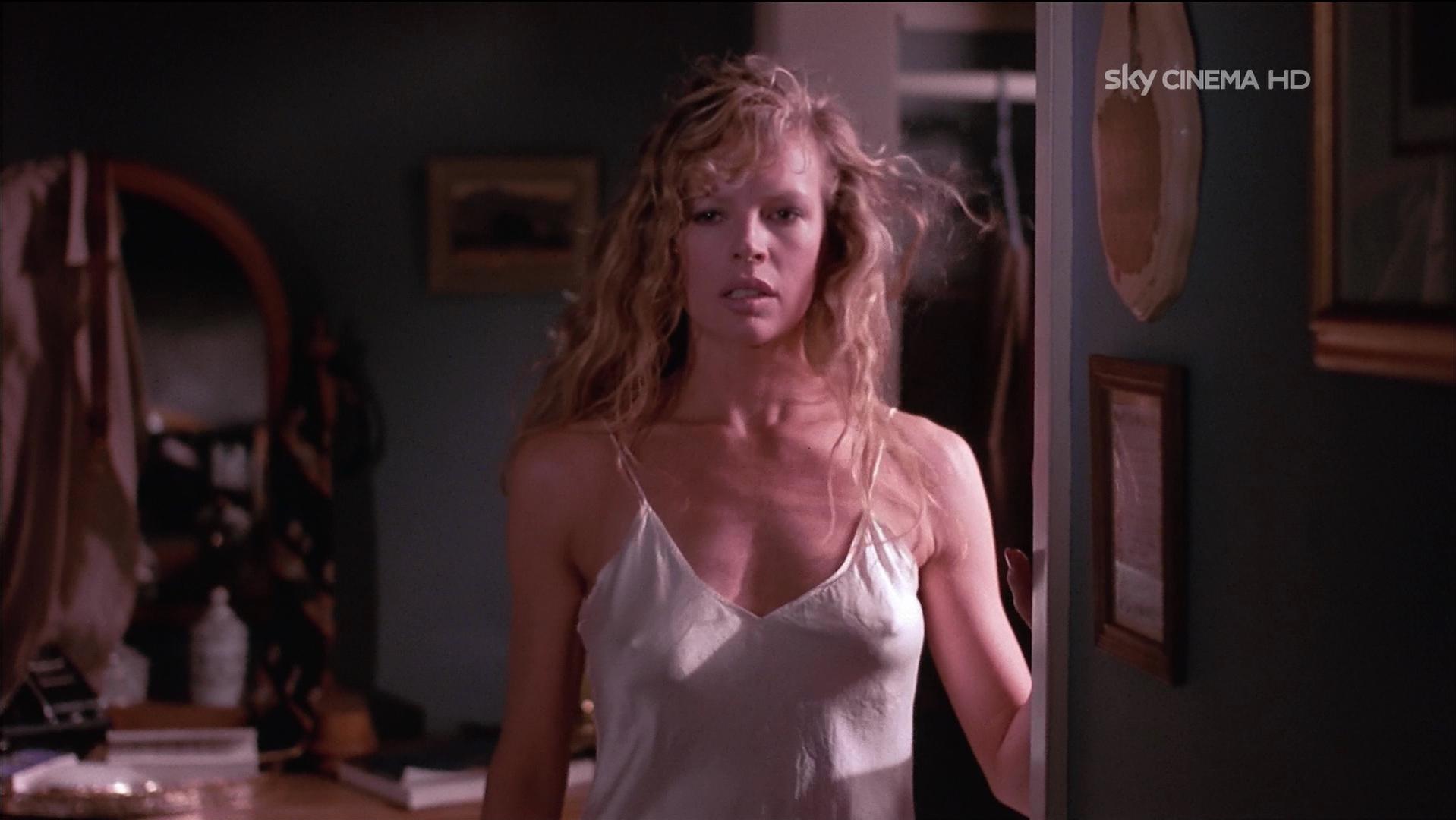 65+ Hot And Sexy Pictures Of Kim Basinger Will Rock You World | Best Of Comic Books