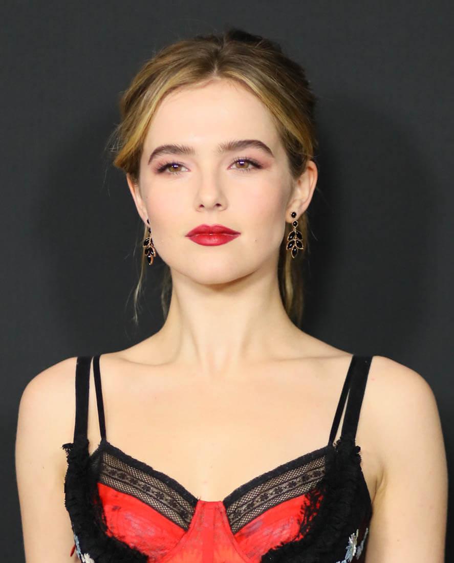65+ Hot And Sexy Pictures Of Zoey Deutch Will Make You Love Her Unconditionally | Best Of Comic Books