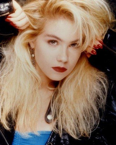 65+ Hot Pictures Of Christina Applegate Bring Out The Best Sexy Pictures Of Her | Best Of Comic Books