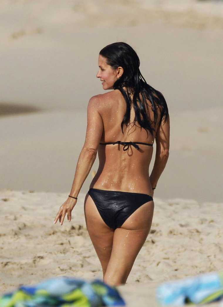 65+ Hot Pictures Of Courteney Cox Will Make You Crave For Her Curvy Body | Best Of Comic Books