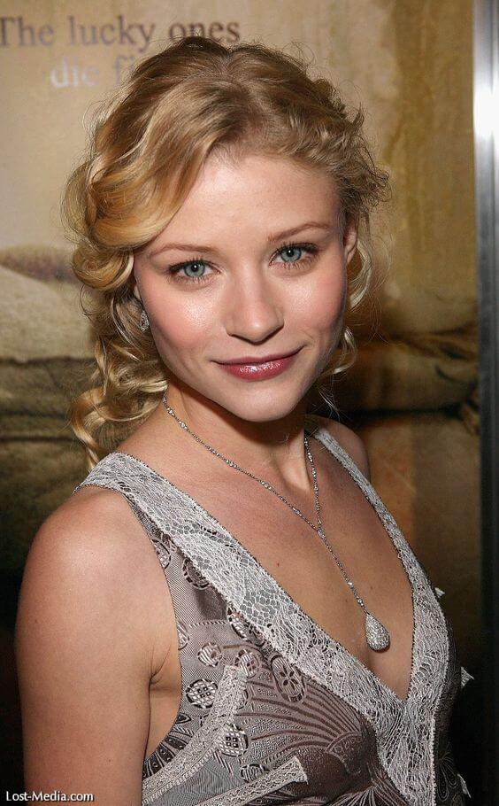 65+ Hot Pictures Of Emilie de Ravin Will Make You Fall In Love Instantly | Best Of Comic Books