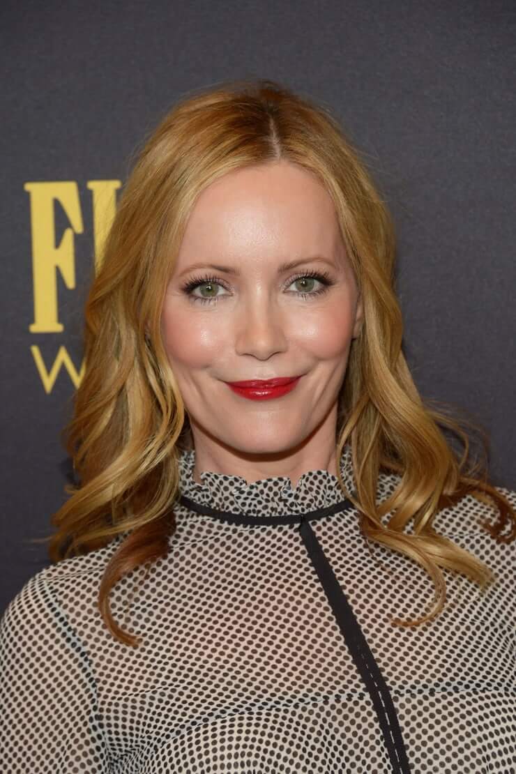 65+ Hot Pictures Of Leslie Mann Which Expose Her Sexy Hour-glass Figure | Best Of Comic Books
