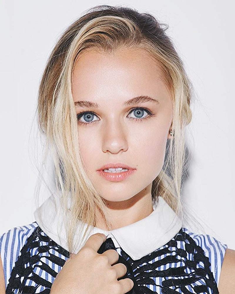 65+ Hot Pictures Of Madison Iseman Will Rock The Fan Inside You | Best Of Comic Books