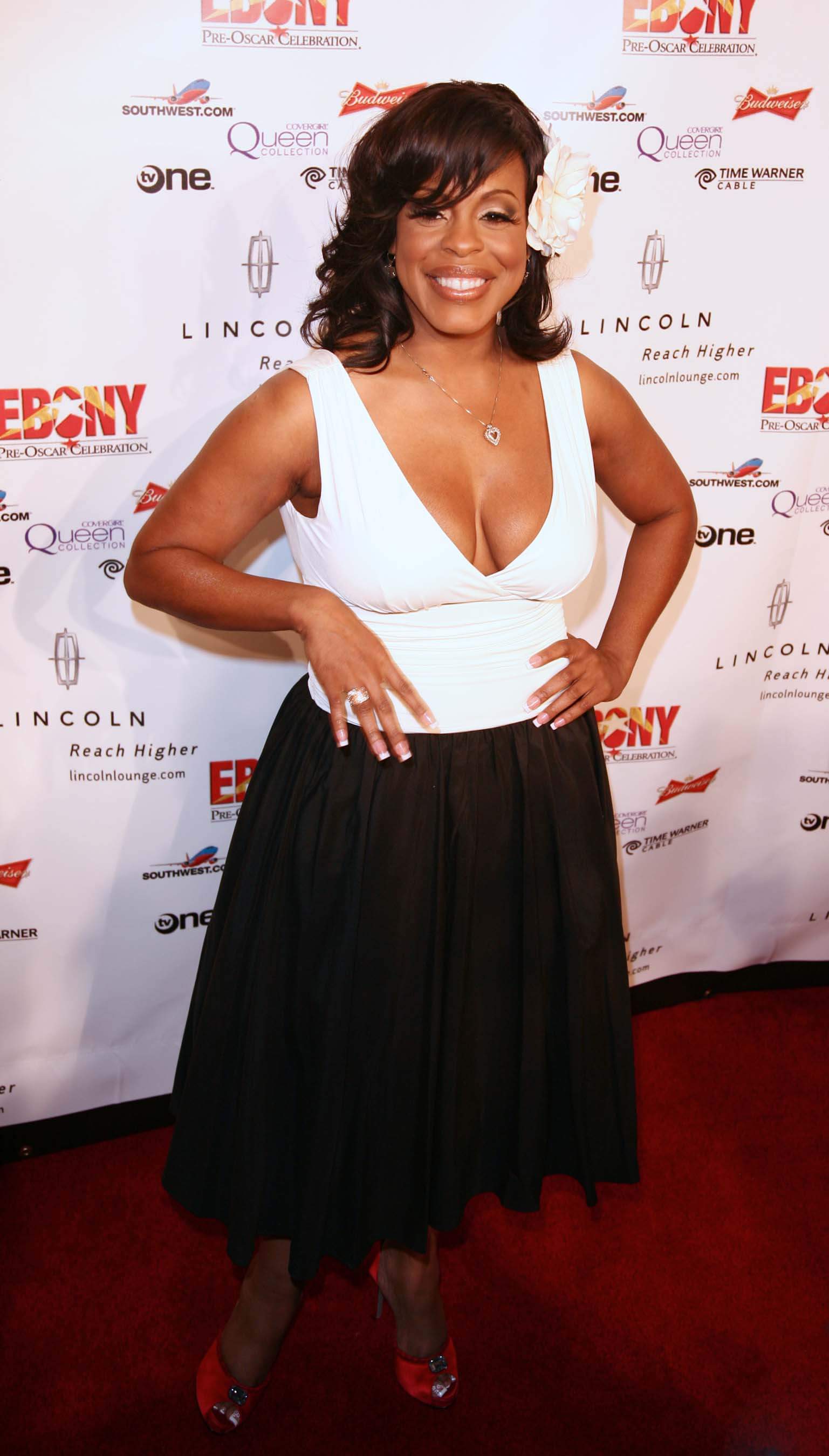 65+ Hot Pictures Of Niecy Nash Which Will Make You Drool For Her | Best Of Comic Books