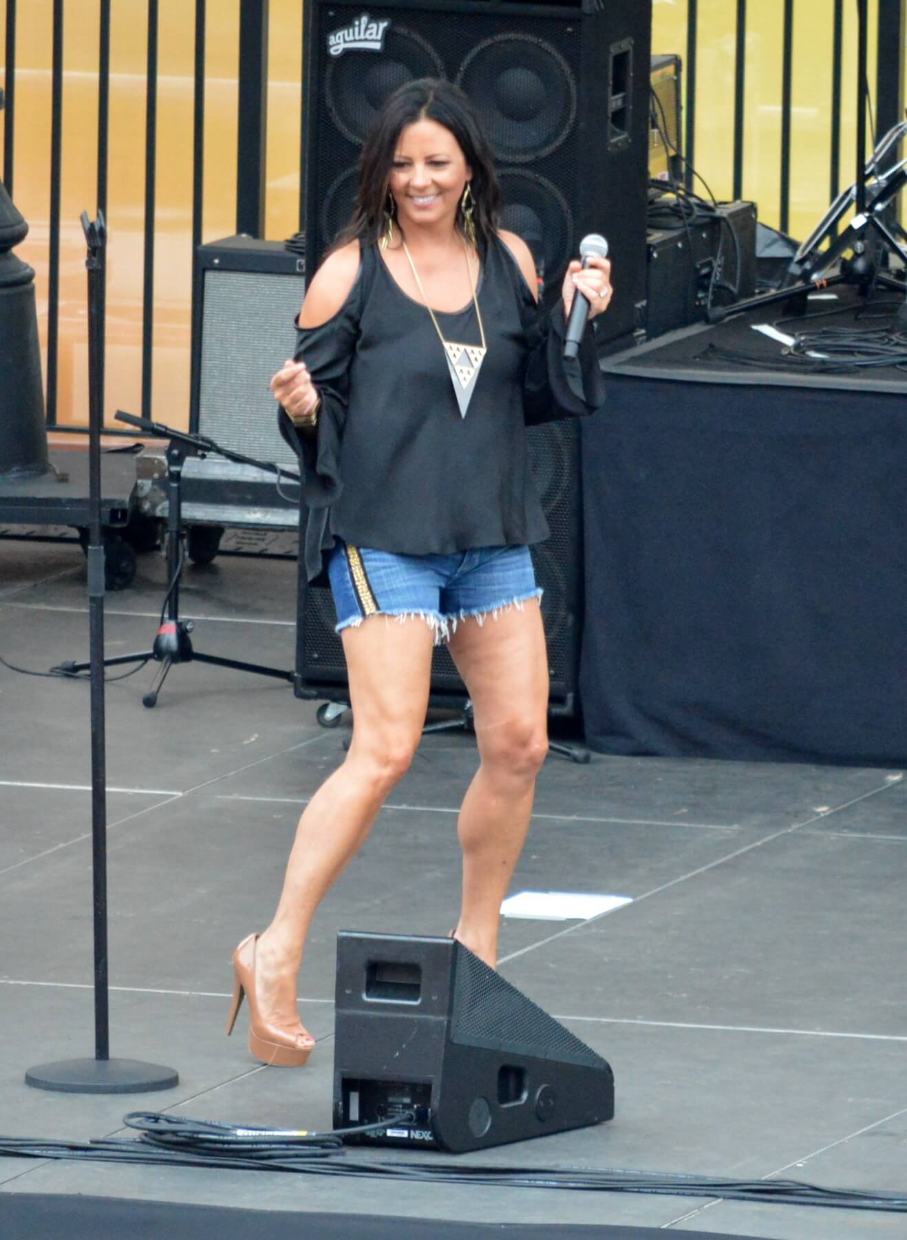 65+ Hot Pictures Of Sara Evans Which Which Will Make You Drool For | Best Of Comic Books