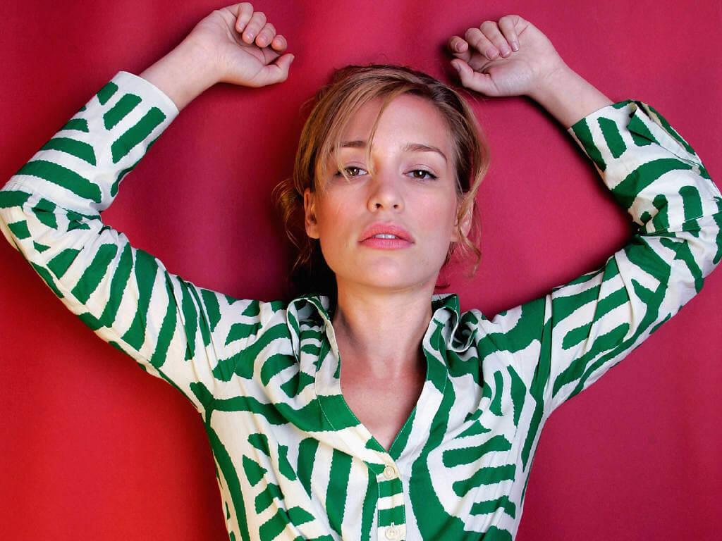 65+ Hottest Piper Perabo Pictures Are Just Too Yum For Her Fans | Best Of Comic Books
