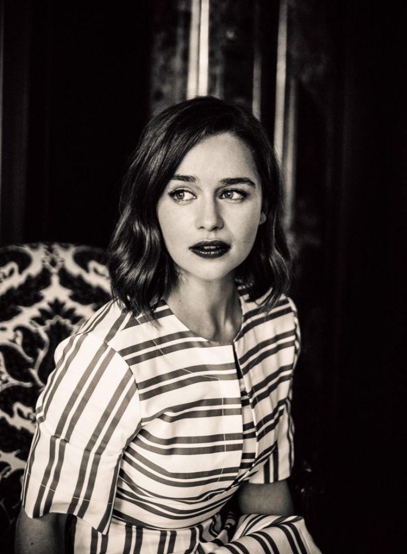 65 Sexy Emilia Clarke Boobs Pictures will make you stare the monitor for hours | Best Of Comic Books