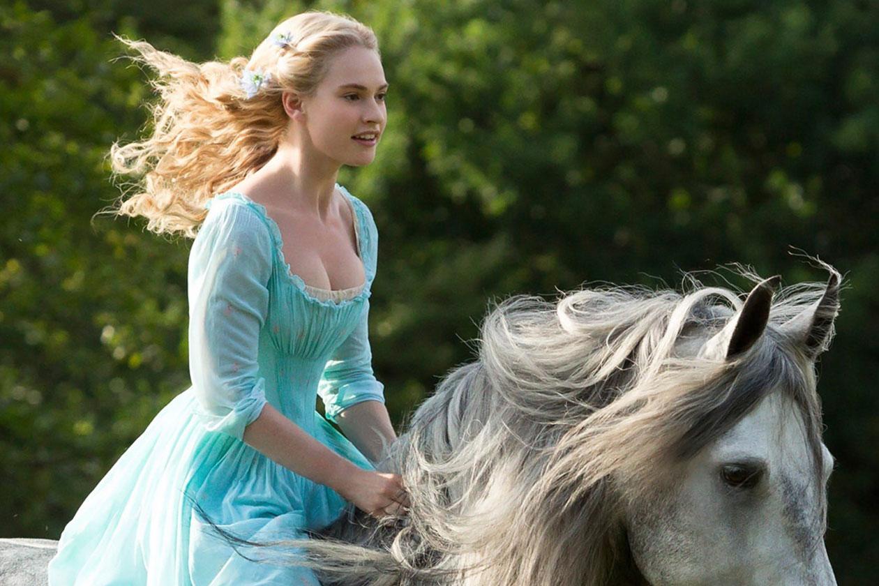75+ Hot And Sexy Lily James Pictures Are Like Heaven On Earth | Best Of Comic Books